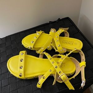 Comfy, stylish sandals